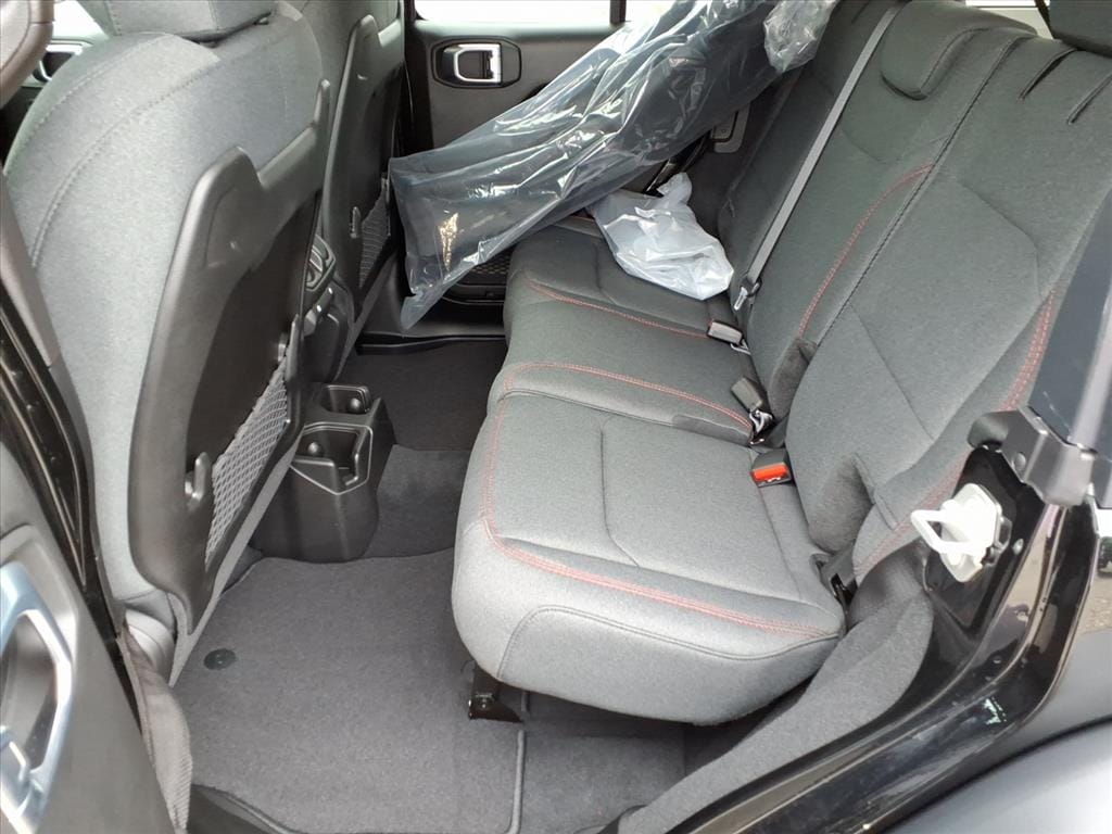 2025 Jeep Wrangler 4-Door Rubicon - Photo 12