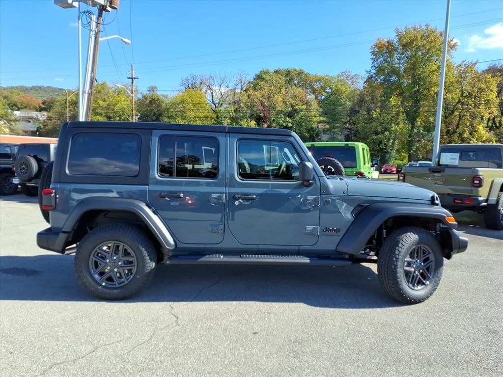 New 2026 Jeep Wrangler 4-DOOR SPORT S Sport Utility