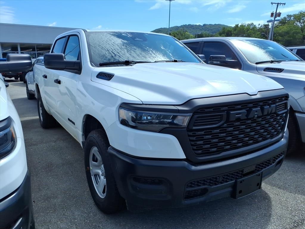 New 2026 Ram 1500 TRADESMAN CREW CAB 4X4 5'7 BOX Pickup