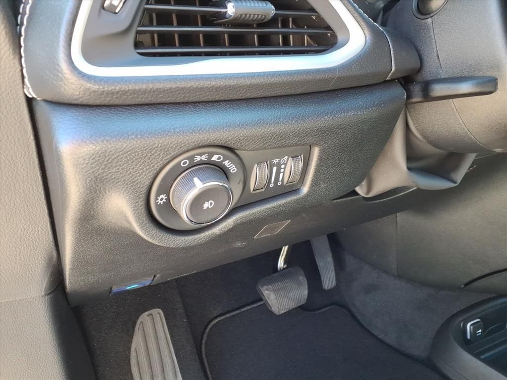 2026 Chrysler Pacifica Select - Photo 17