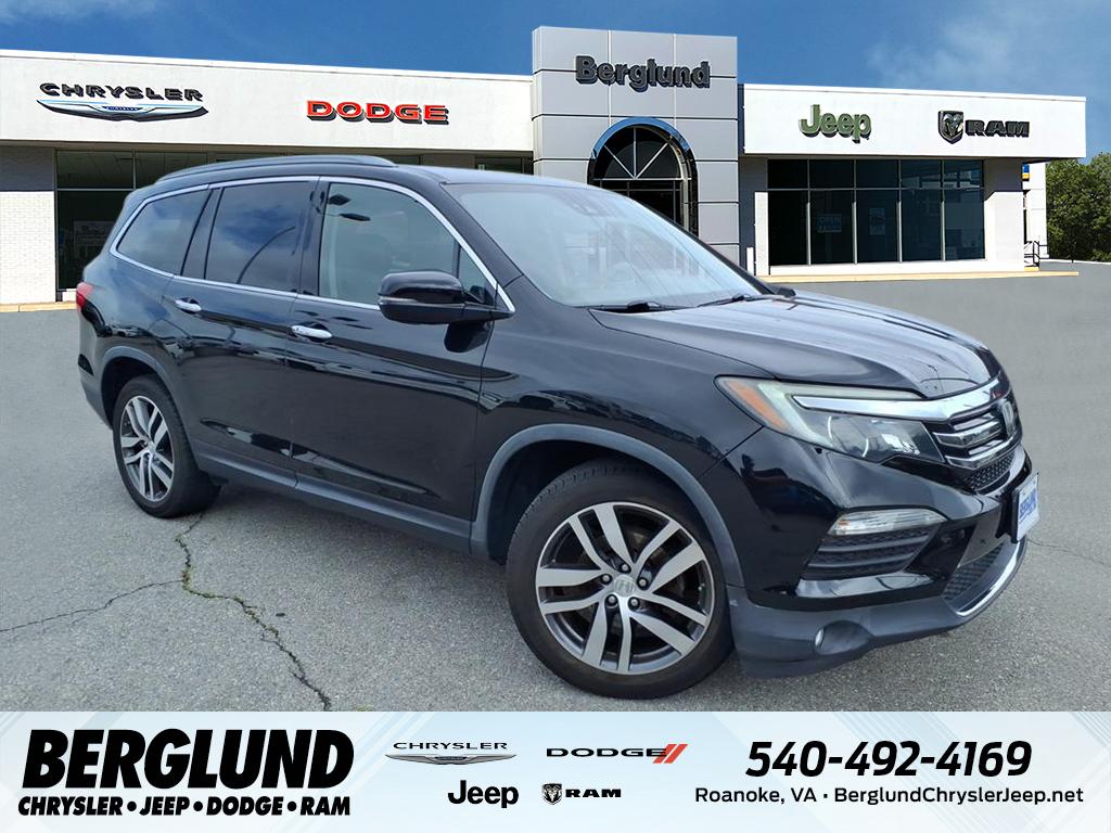 2017 Honda Pilot 4WD Elite's photo