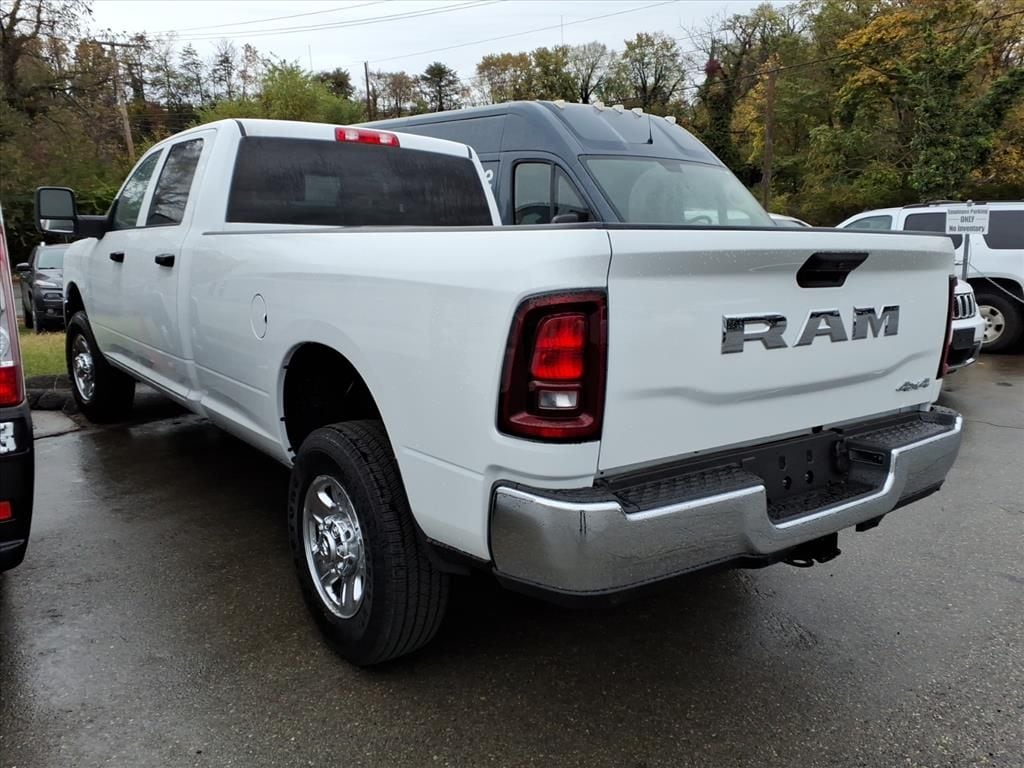 New 2025 Ram 2500 TRADESMAN CREW CAB 4X4 8' BOX Pickup