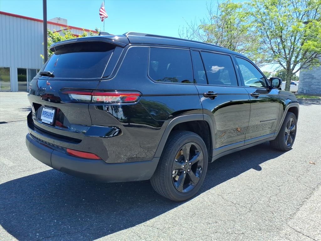 Used 2023 Jeep Grand Cherokee L Altitude Sport Utility