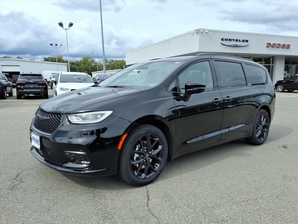 2026 Chrysler Pacifica Select - Photo 8