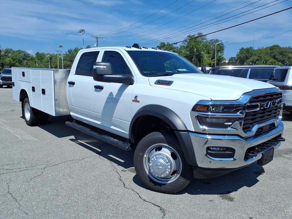 New 2026 Ram 4500 Chassis Cab TRADESMAN CREW 4X4 84' CA Pickup