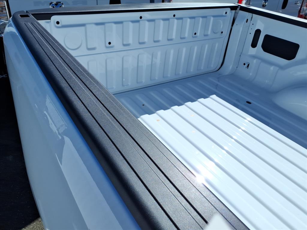 New 2027 Ram 1500 TRADESMAN CREW CAB 4X2 5'7 BOX Pickup