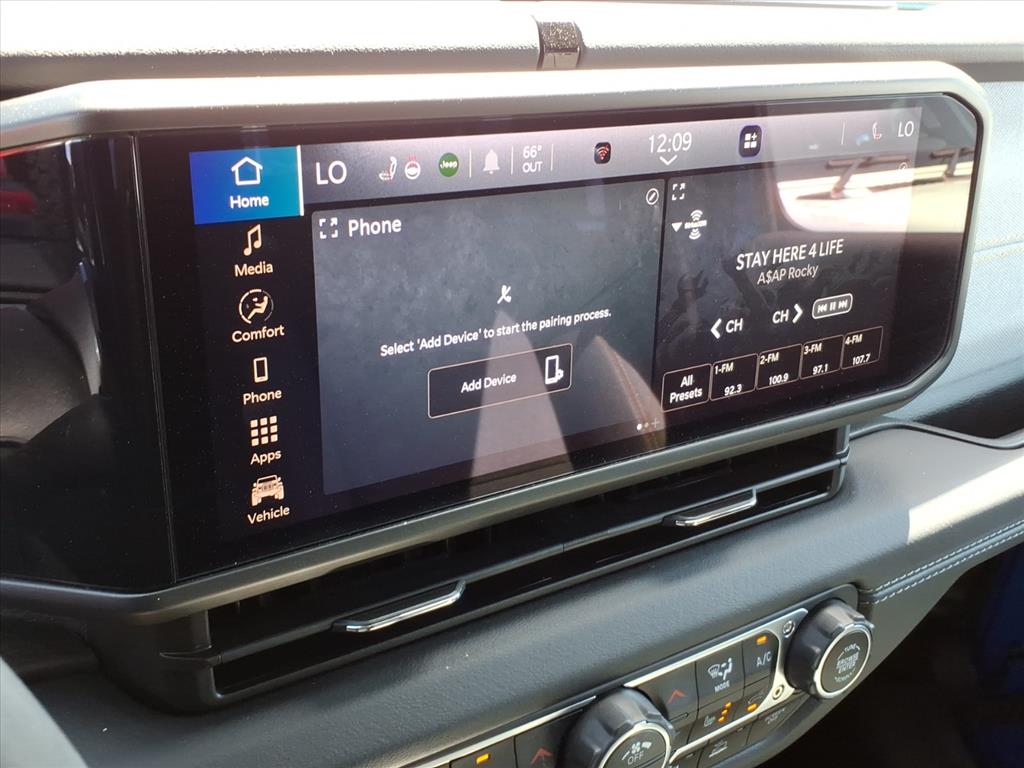 2024 Jeep Wrangler 4-Door Sahara - Photo 28