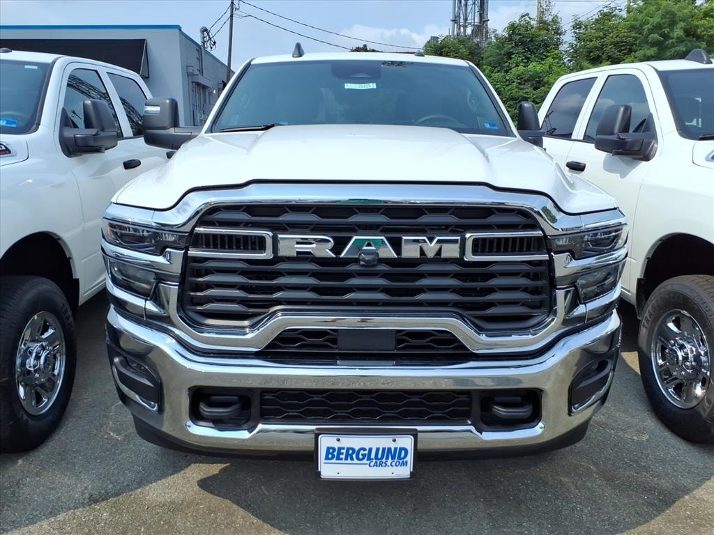 New 2026 Ram 2500 TRADESMAN CREW CAB 4X4 6'4 BOX Pickup