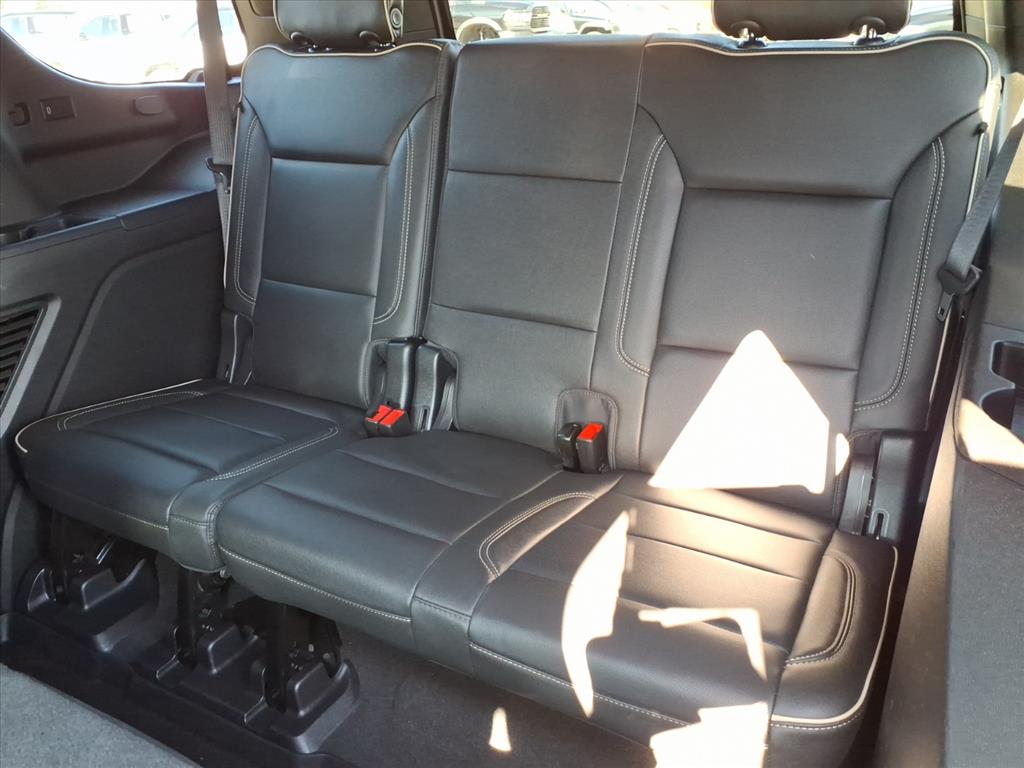 2022 GMC Yukon SLT - Photo 13