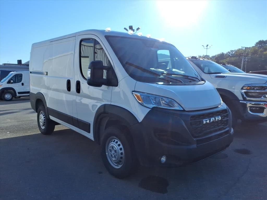 New 2025 Ram ProMaster PROMASTER 1500 TRADESMAN CARGO VAN LOW ROOF 118' W Cargo Van