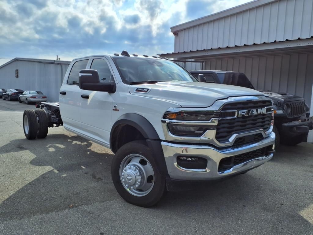New 2025 Ram 5500 Chassis Cab 5500 TRADESMAN CHASSIS CREW CAB 4X4 84' CA Pickup
