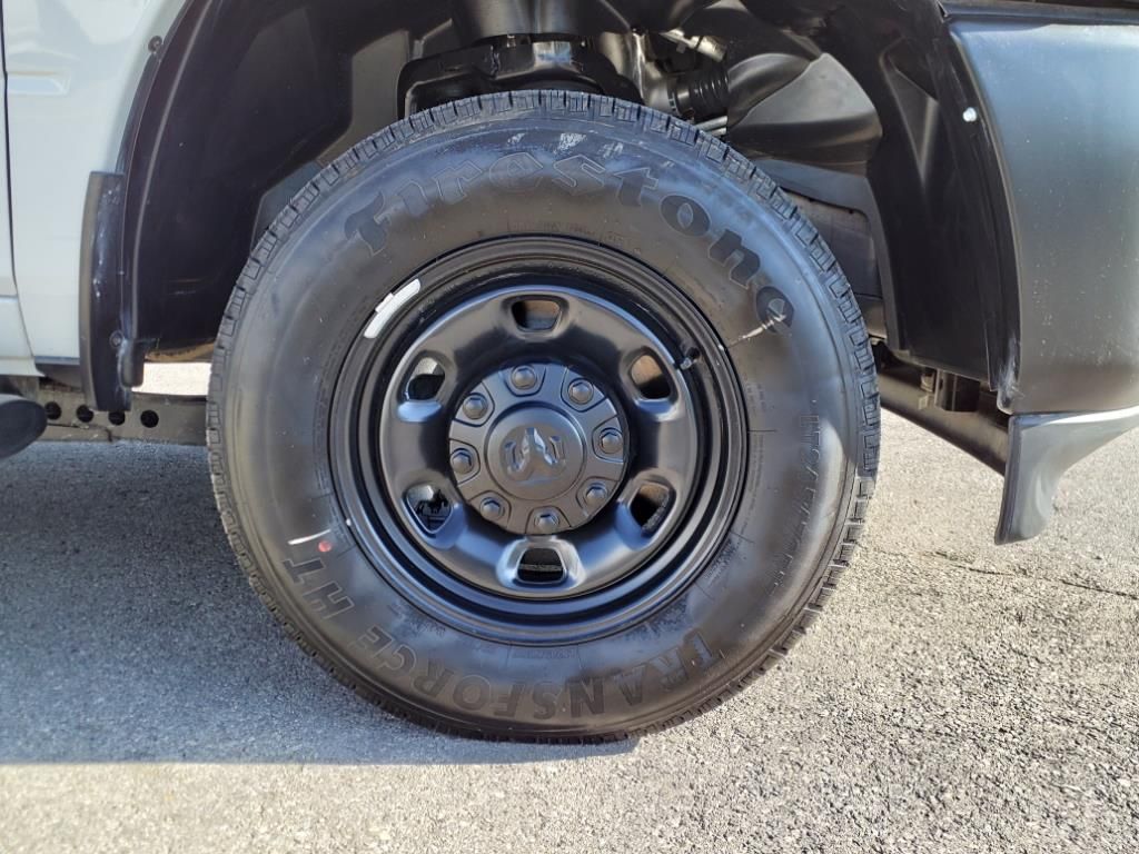 2025 Ram 2500 Tradesman photo 4