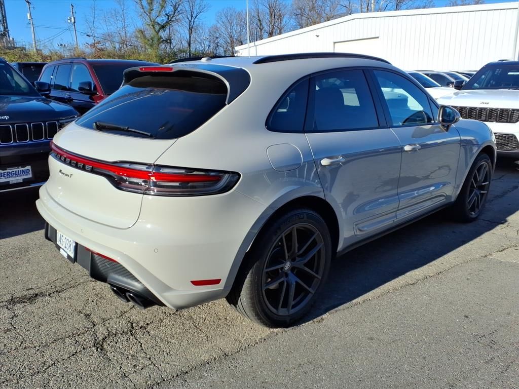 2023 Porsche Macan T photo 2