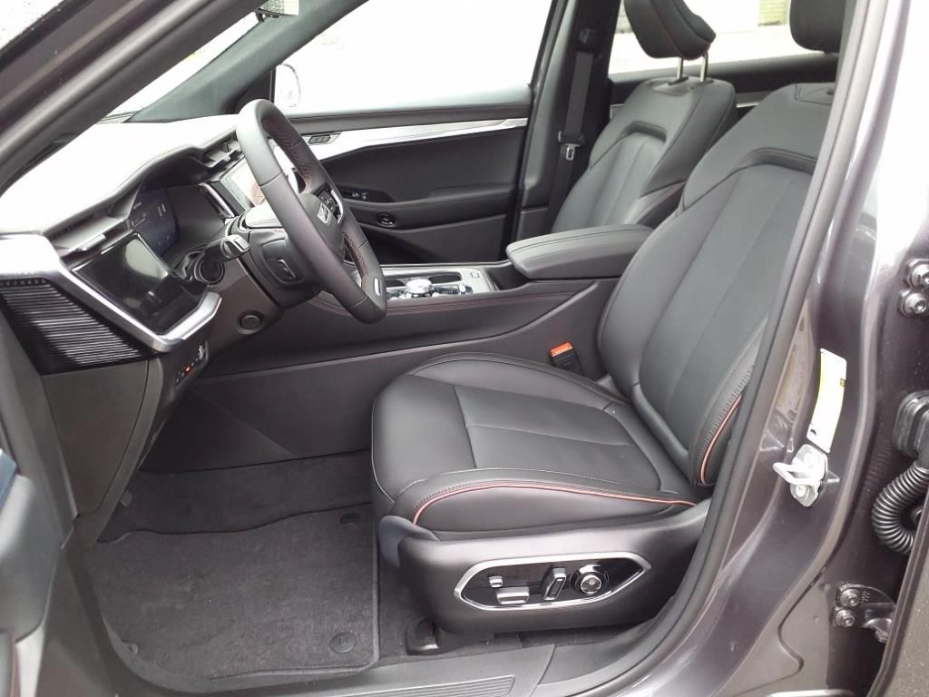 2025 Jeep Wagoneer S Launch Edition photo 2