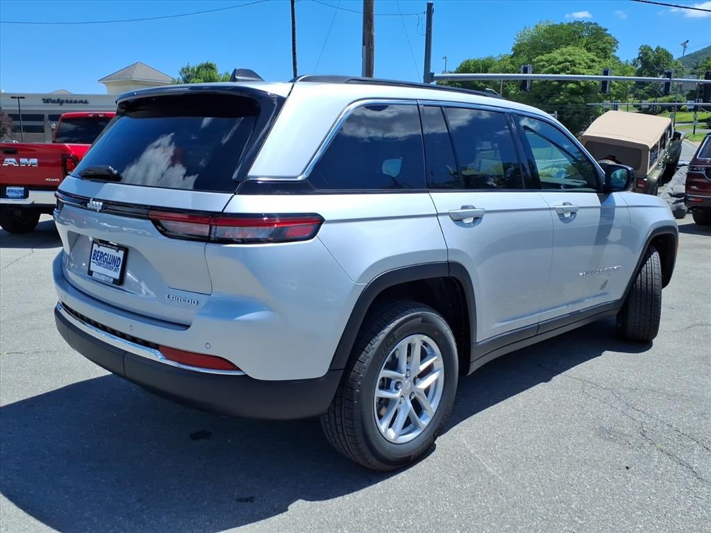 New 2026 Jeep Grand Cherokee LAREDO X 4X4 Sport Utility