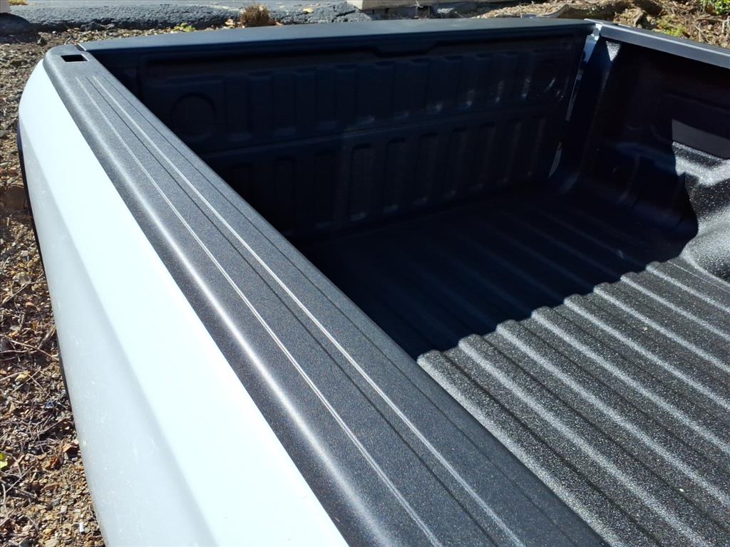 New 2027 Ram 1500 TRADESMAN CREW CAB 4X4 5'7 BOX Pickup