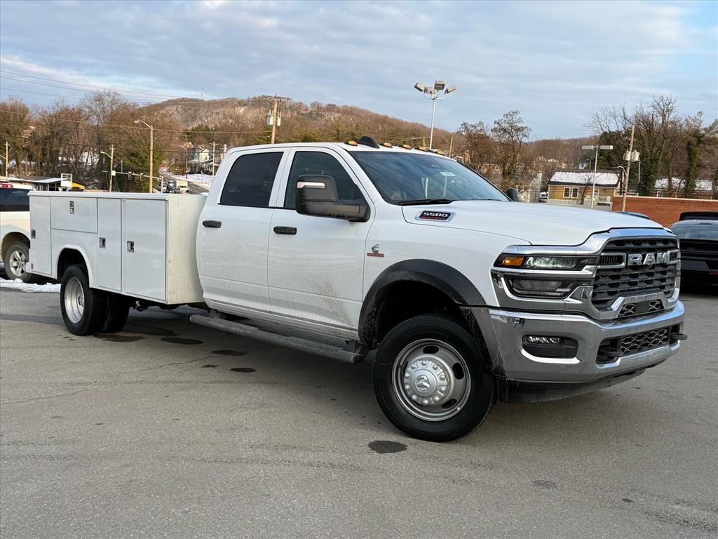 New 2026 Ram 5500 Chassis Cab TRADESMAN CREW 4X4 84' CA Pickup