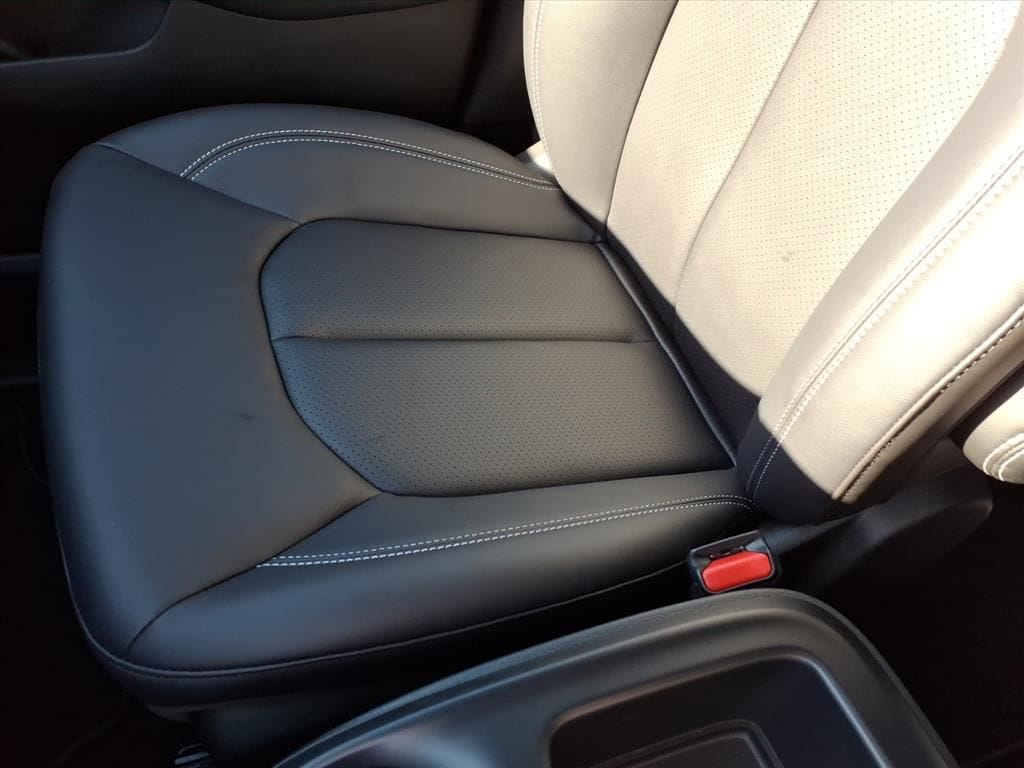 2026 Chrysler Pacifica Select - Photo 30