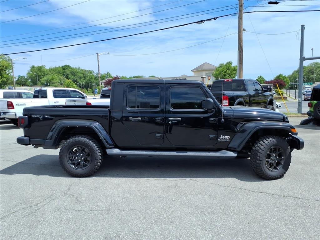 Used 2022 Jeep Gladiator Overland Crew Cab