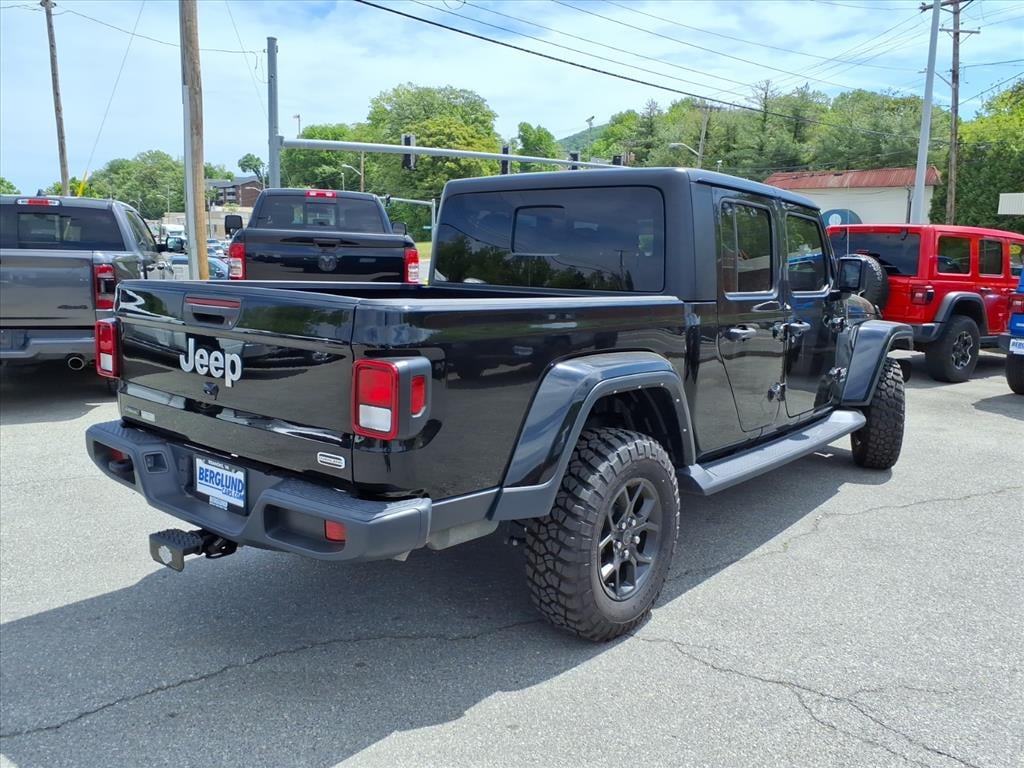 Used 2022 Jeep Gladiator Overland Crew Cab