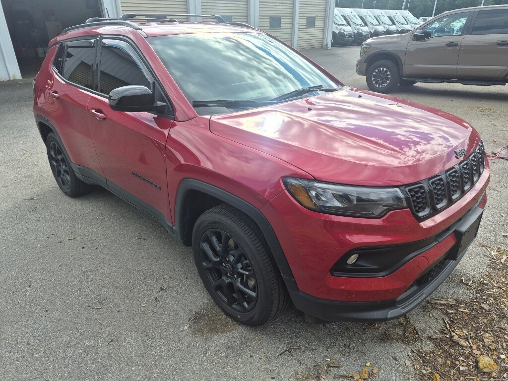 Used 2025 Jeep Compass Latitude Sport Utility