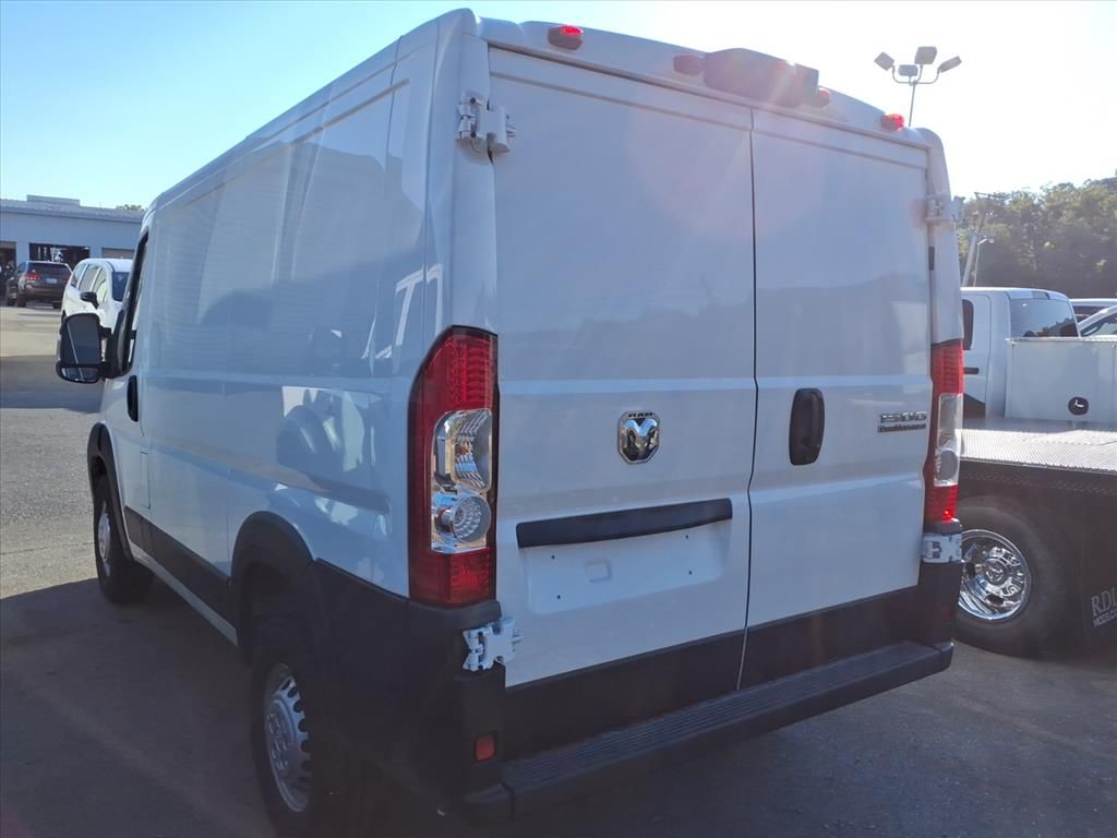2025 Ram ProMaster 1500 Tradesman Cargo Van photo 2