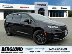 2026 Chrysler Pacifica LIMITED AWD Passenger Van