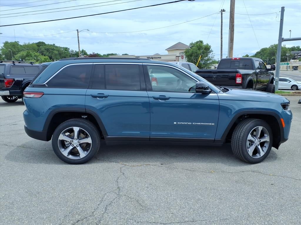 New 2026 Jeep Grand Cherokee LIMITED 4X4 Sport Utility