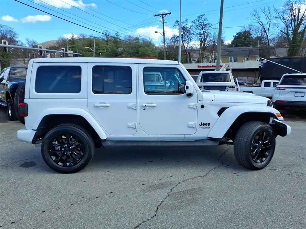 2021 Jeep Wrangler Unlimited Sahara High Altitude photo 3