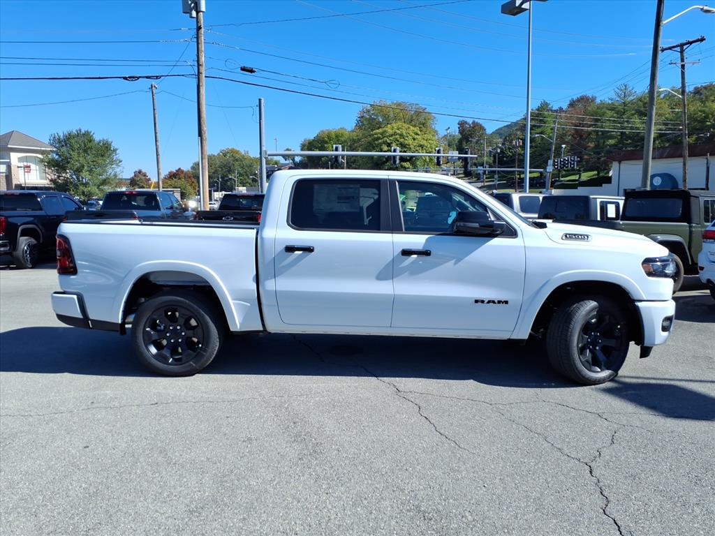 New 2027 Ram 1500 BIG HORN CREW CAB 4X4 5'7 BOX Pickup