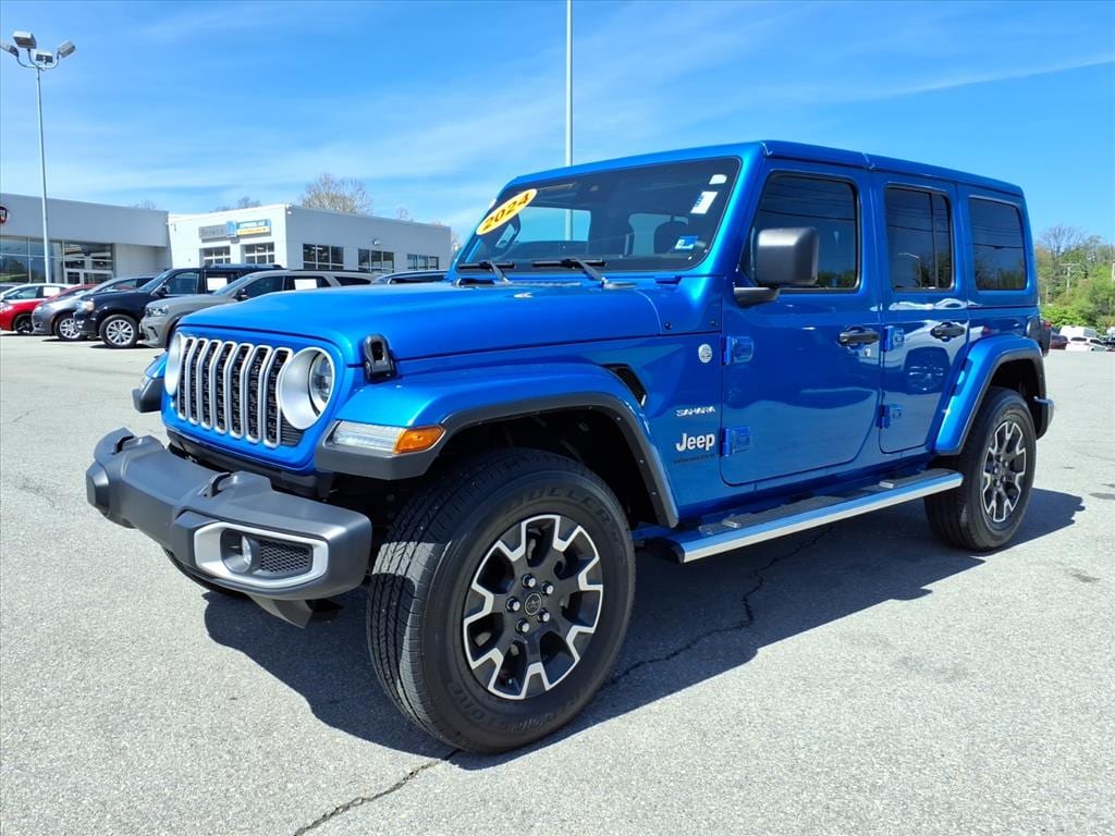 2024 Jeep Wrangler 4-Door Sahara - Photo 8