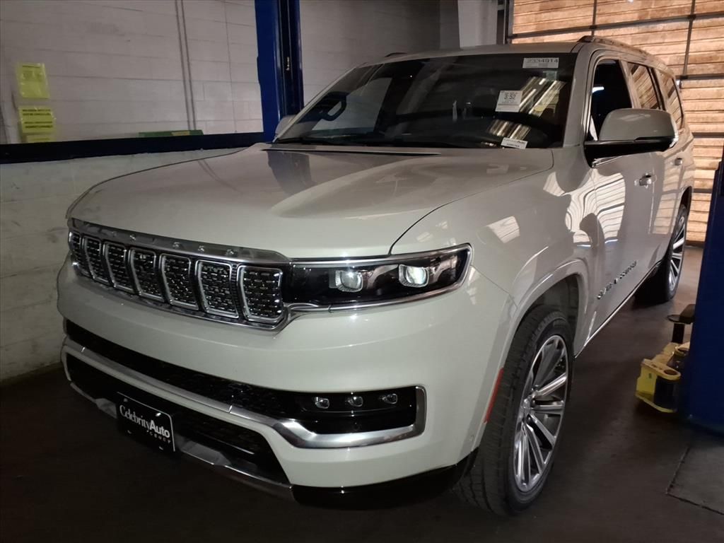2022 Jeep Grand Wagoneer I photo 2