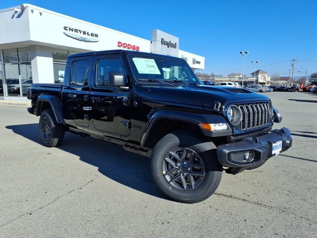 New 2026 Jeep Gladiator SPORT S 4X4 Pickup