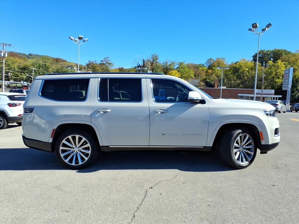 2022 Jeep Grand Wagoneer I photo 2