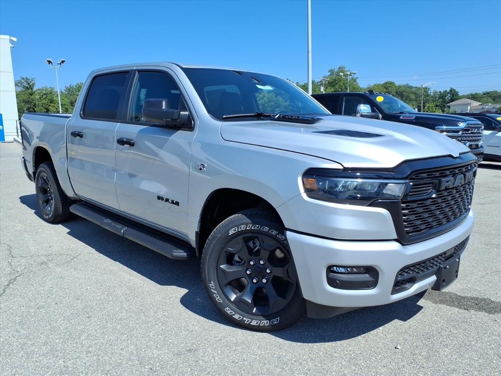 New 2026 Ram 1500 Express Crew Cab 4x4 5'7 Box Pickup