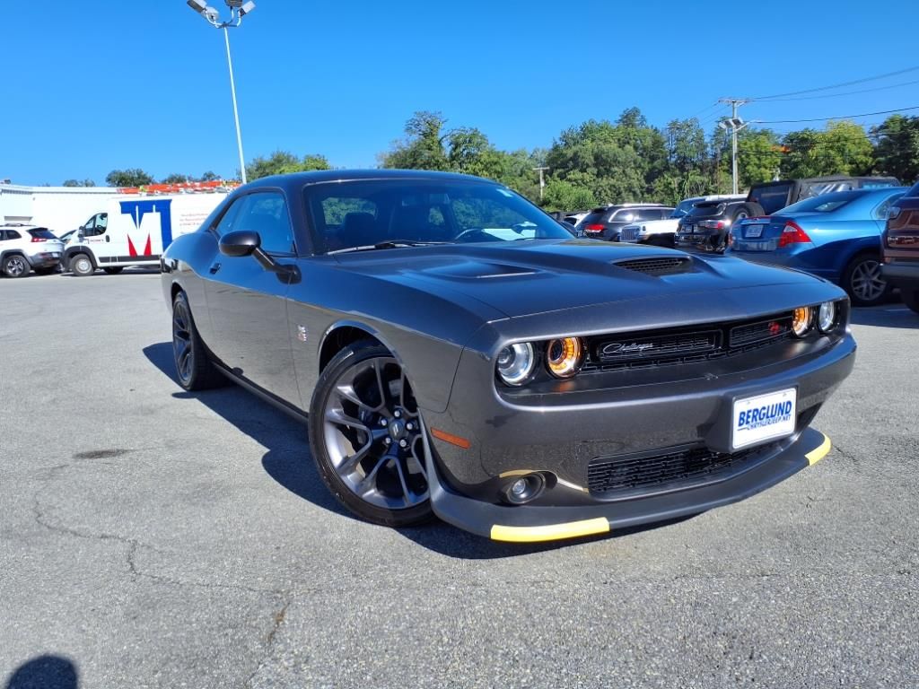 2023 Dodge Challenger R/T Scat Pack photo 2