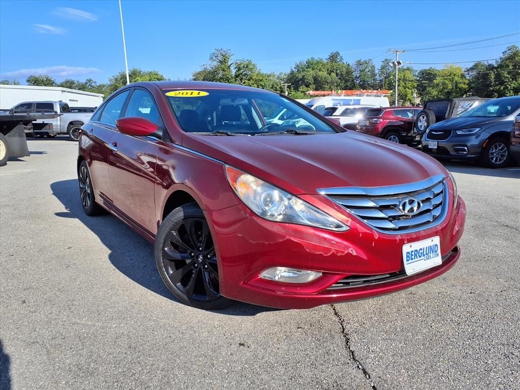 Used 2011 Hyundai Sonata SE with VIN 5NPEC4AC5BH233052 for sale in Roanoke, VA