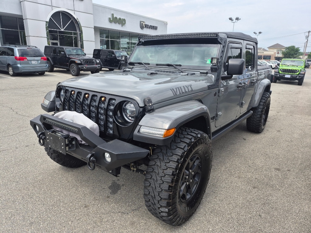 Used 2022 Jeep Gladiator Willys Crew Cab