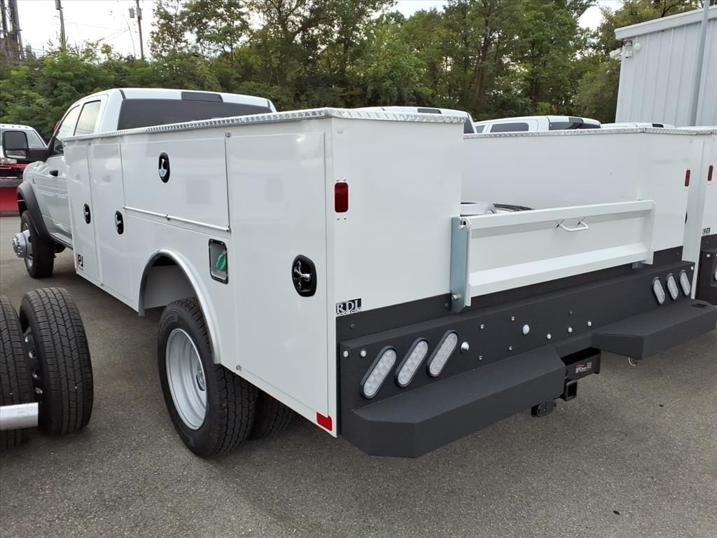 New 2025 Ram 5500 Chassis Cab 5500 TRADESMAN CHASSIS CREW CAB 4X4 84' CA Pickup