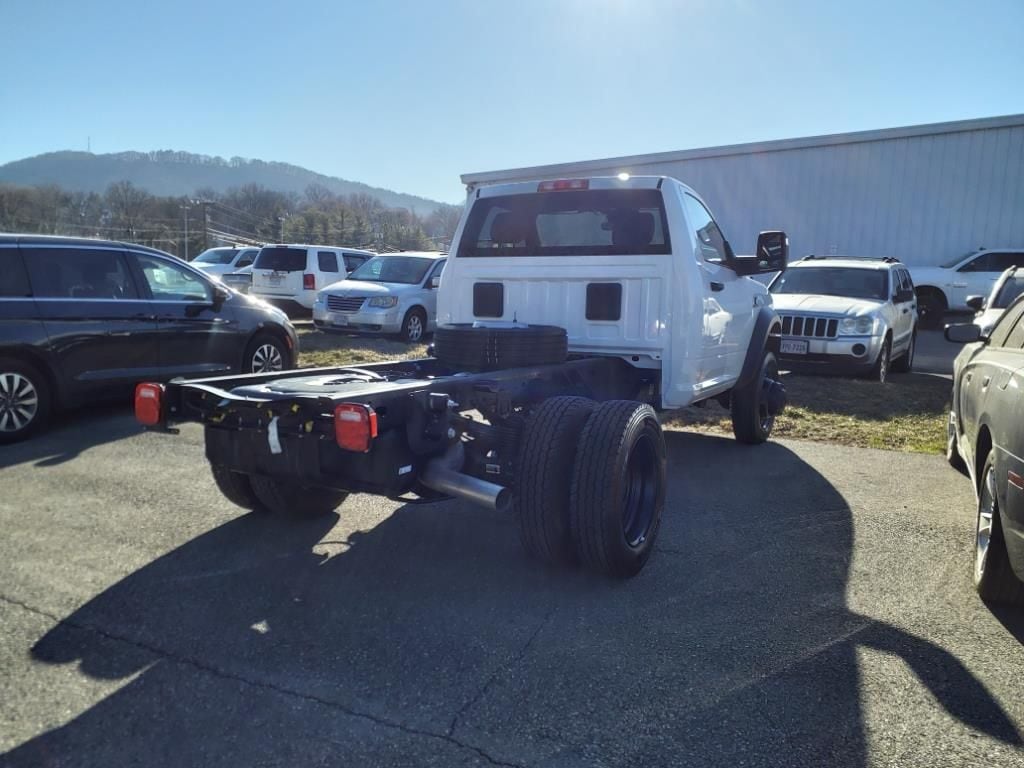 New 2024 Ram 5500 Chassis Cab 5500 TRADESMAN CHASSIS REGULAR CAB 4X4 60' CA Pickup