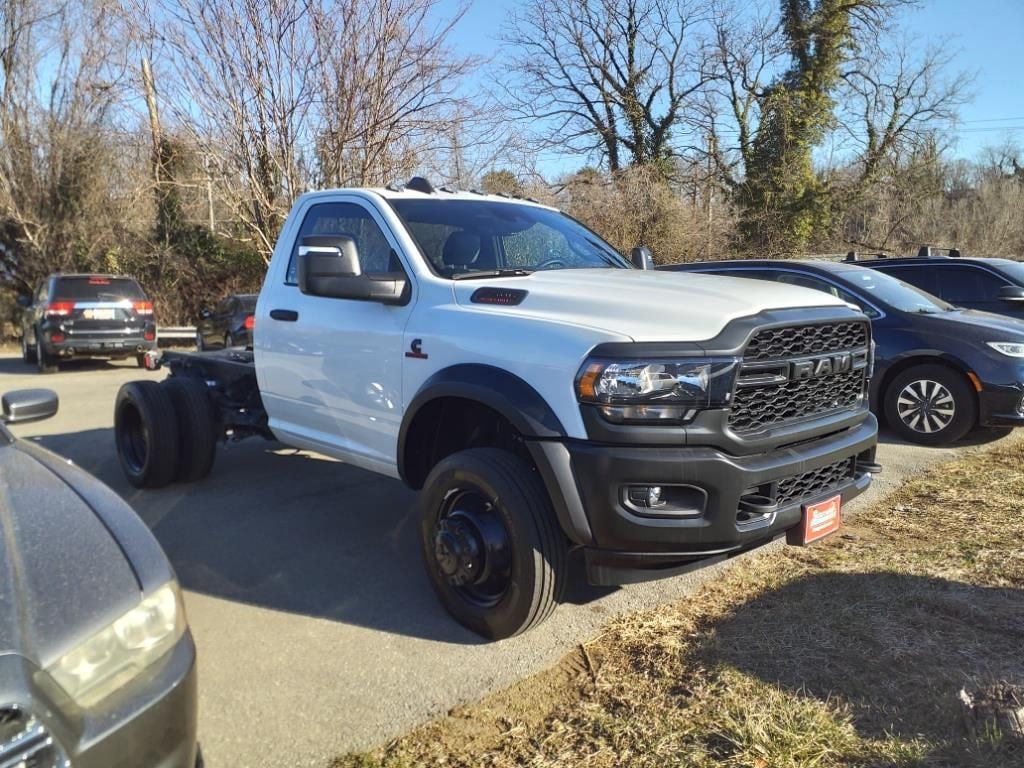 New 2024 Ram 5500 Chassis Cab 5500 TRADESMAN CHASSIS REGULAR CAB 4X4 60' CA Pickup