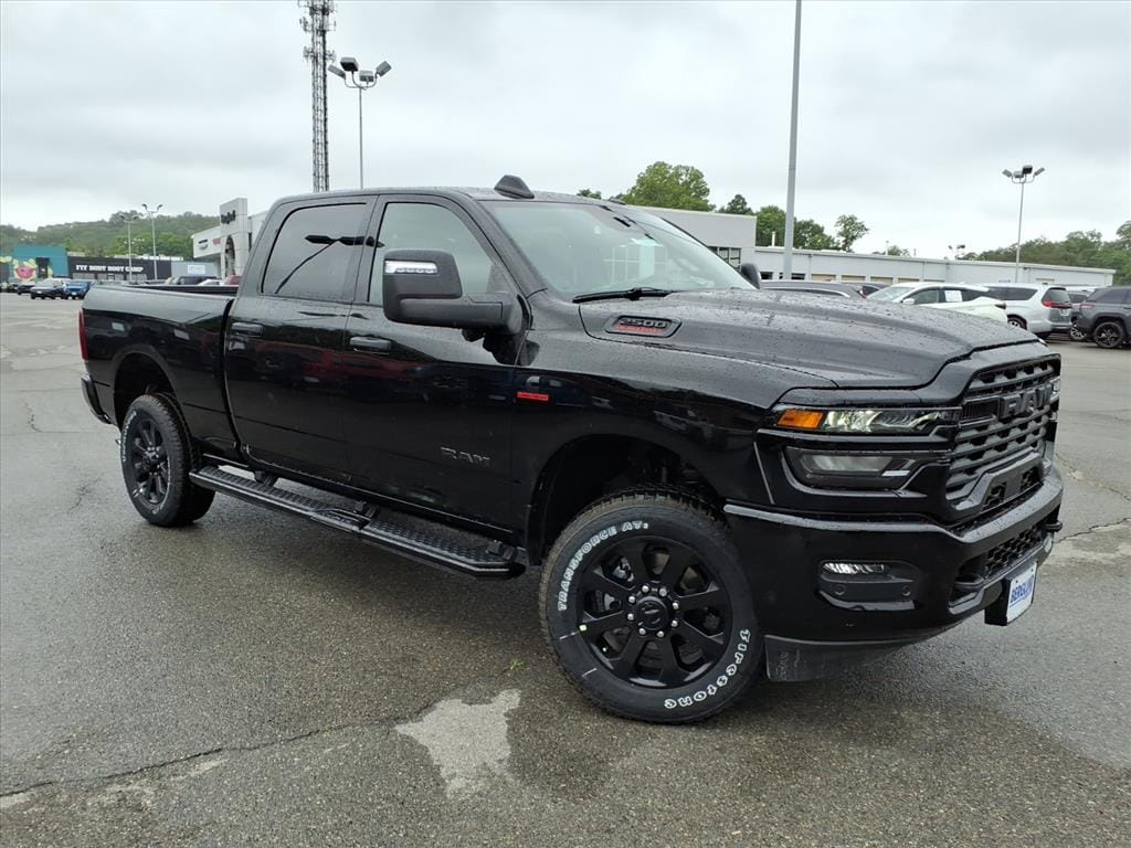 New 2026 Ram 2500 BIG HORN CREW CAB 4X4 6'4 BOX Pickup