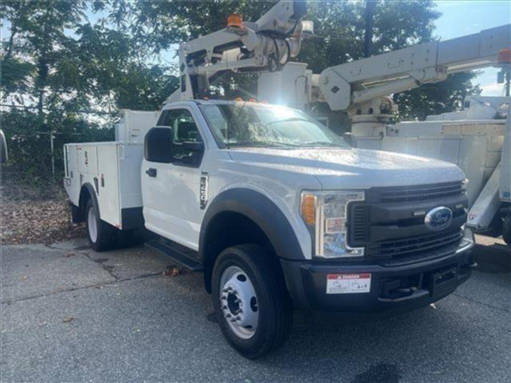 Ford F-450 Super Duty Chassis