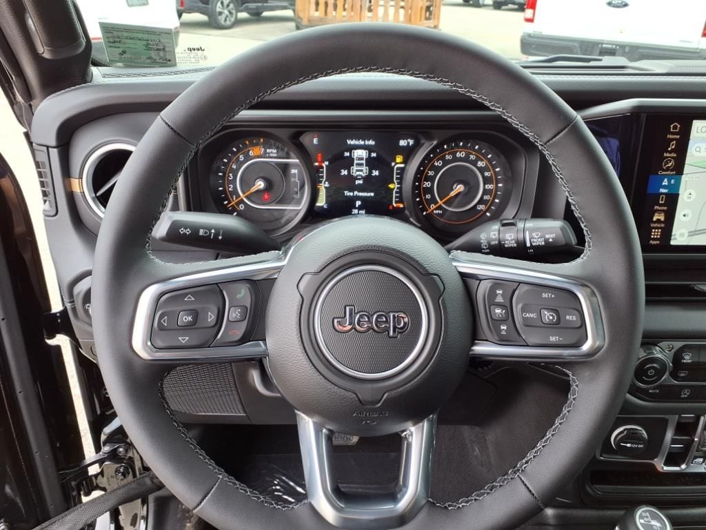 2025 Jeep Wrangler 4-Door Sahara - Photo 11