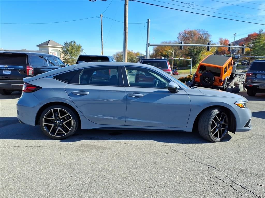 2022 Honda Civic Sport Touring Hatchback photo 3