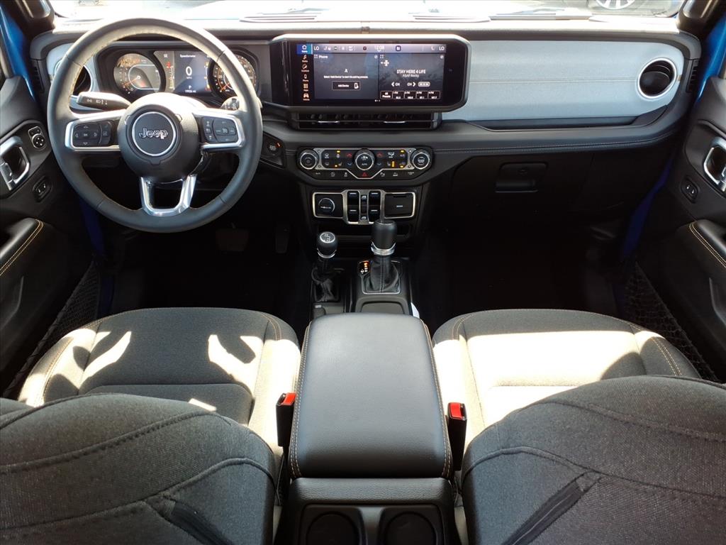 2024 Jeep Wrangler 4-Door Sahara - Photo 20