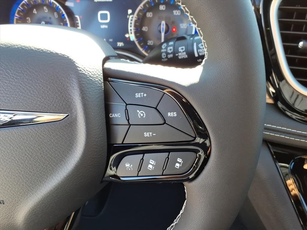 2026 Chrysler Pacifica Select - Photo 21
