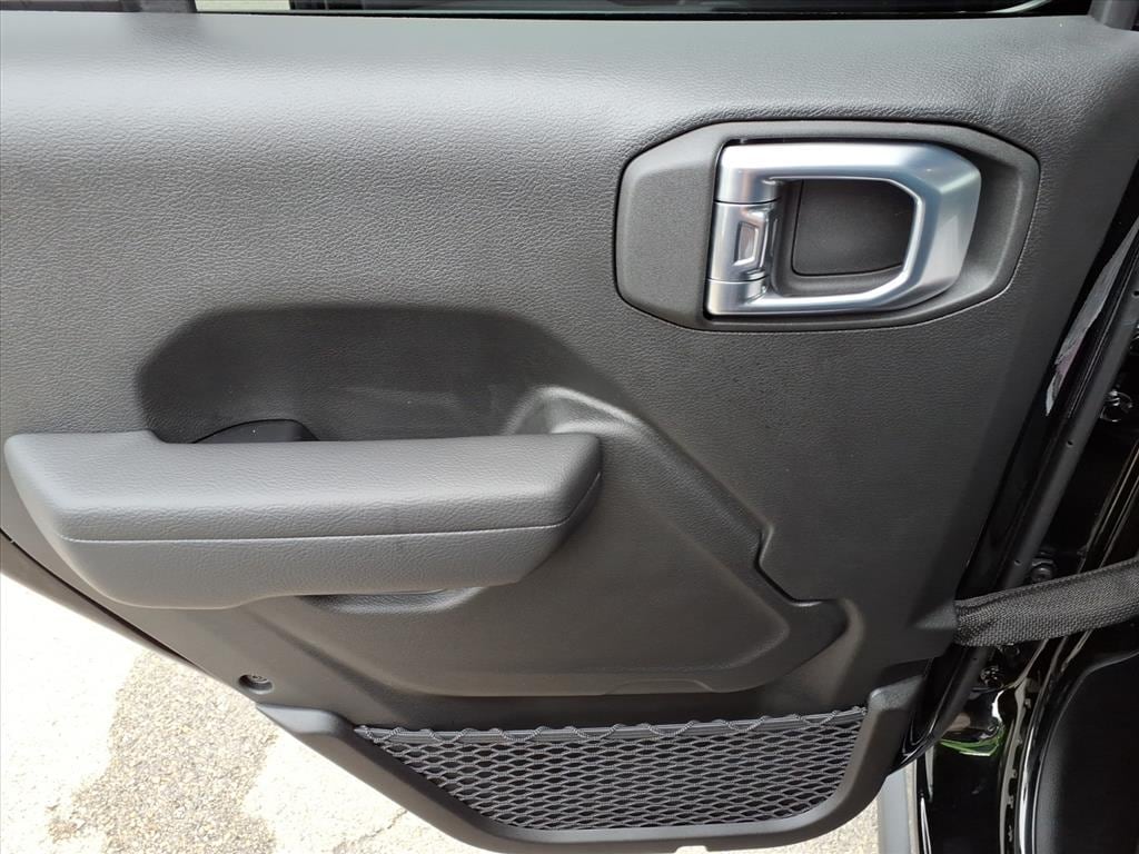 2025 Jeep Wrangler 4-Door Rubicon - Photo 34