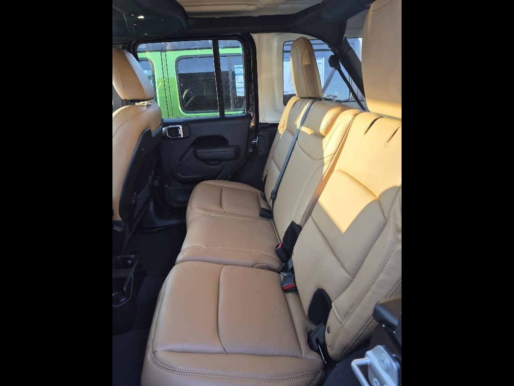 2025 Jeep Wrangler 4-Door Rubicon - Photo 14