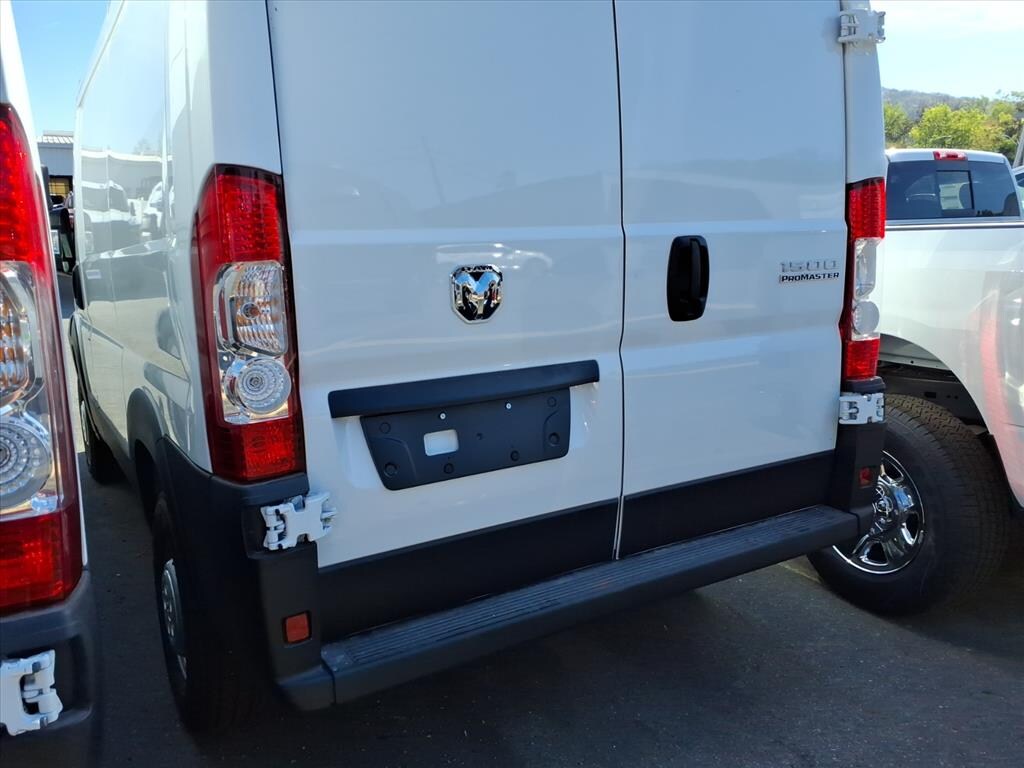 New 2026 Ram ProMaster PROMASTER 1500 TRADESMAN CARGO VAN LOW ROOF 118' W Cargo Van